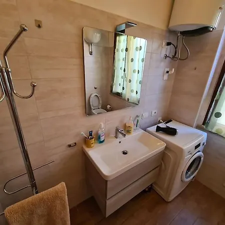 San Benedetto Apartment *